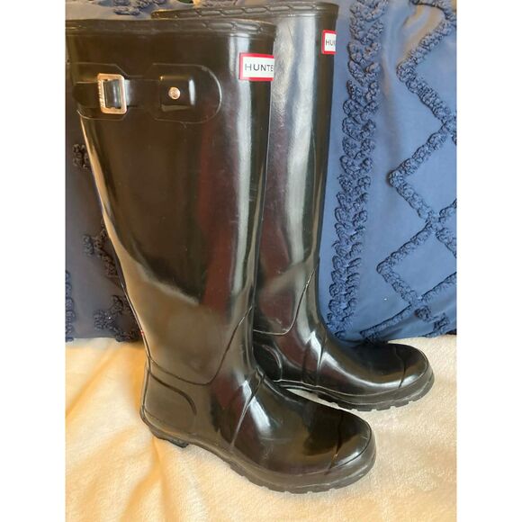 Hunter | Black Original Gloss Tall Rain Boots | 7M - Picture 4 of 7
